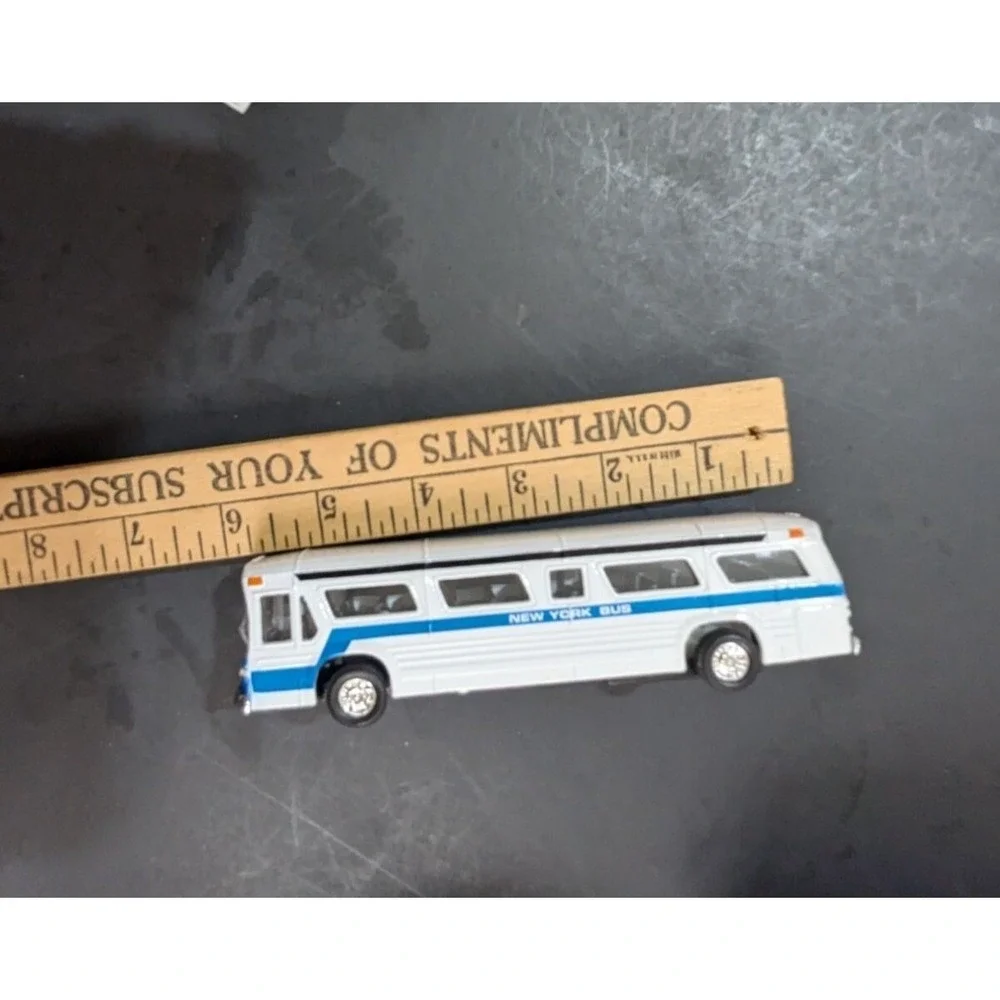 New York Bus Central‎ Station Diecast Model White Blue 5.5 Inch Transit Toy